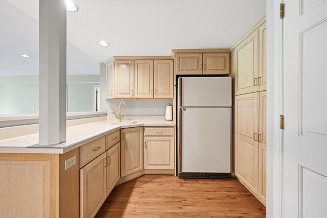 215 Kirkham COURT, Brookfield, WI 53045