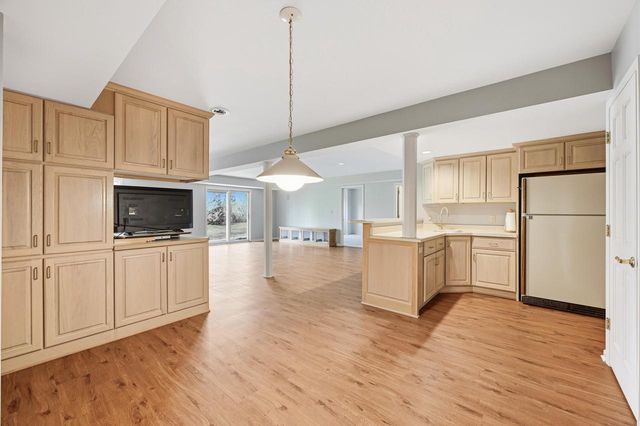 215 Kirkham COURT, Brookfield, WI 53045