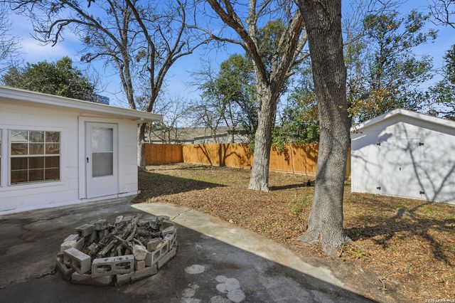 147 Marlena Dr, San Antonio, TX 78213