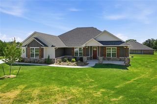 11179 Black Lion Court, Blanchard, OK 73010