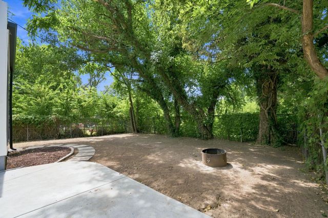 617 N Bluff, Wichita, KS 67208