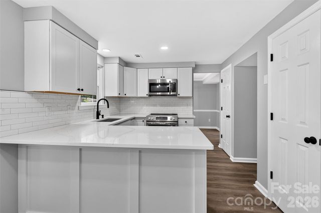 10730 Downpatrick Place, Charlotte, NC 28262