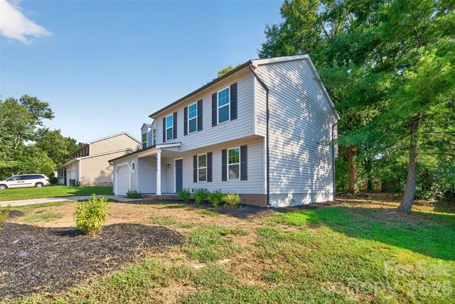 10730 Downpatrick Place, Charlotte, NC 28262