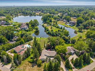 6600 Valley Spring Road, Bloomfield Hills, MI 48301