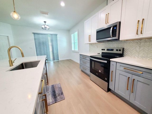 2616 E CAYUGA STREET, Tampa, FL 33610