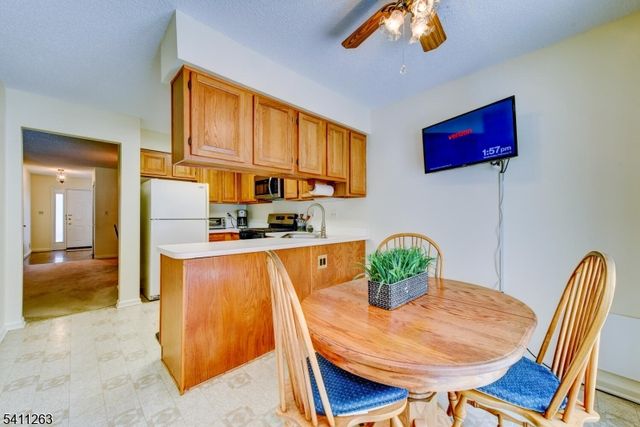 2403 WINDER DR, Bridgewater Twp., NJ 08807