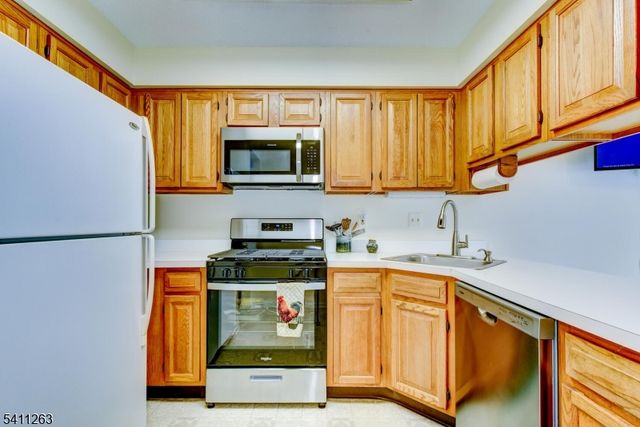 2403 WINDER DR, Bridgewater Twp., NJ 08807