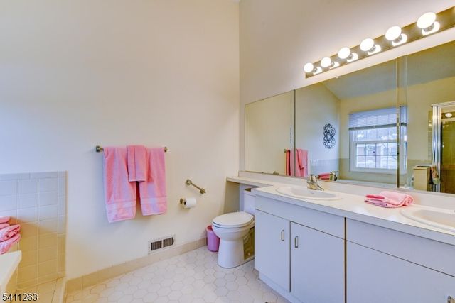 2403 WINDER DR, Bridgewater Twp., NJ 08807