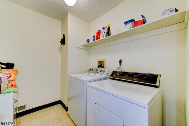 2403 WINDER DR, Bridgewater Twp., NJ 08807