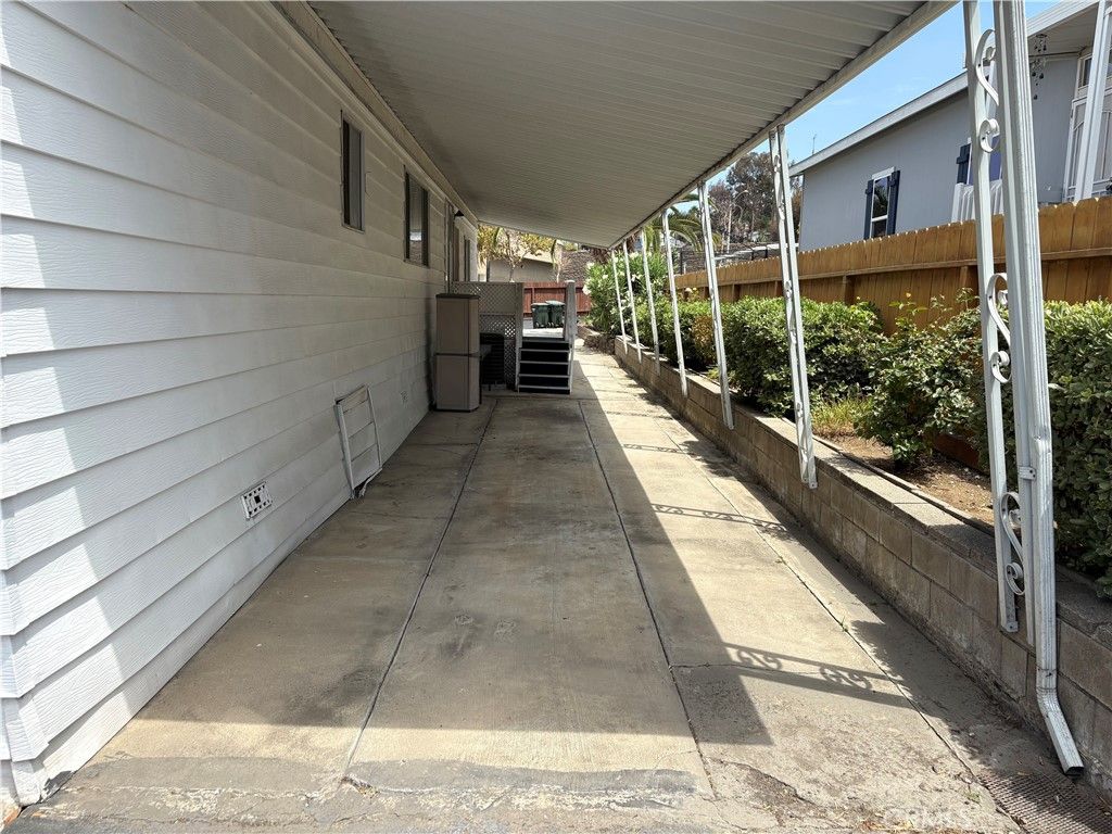 718 Sycamore Avenue 15, Vista, CA 92083 — photo 4