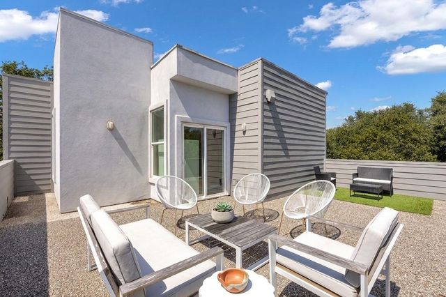 2645 Crazyhorse PASS, Austin, TX 78734