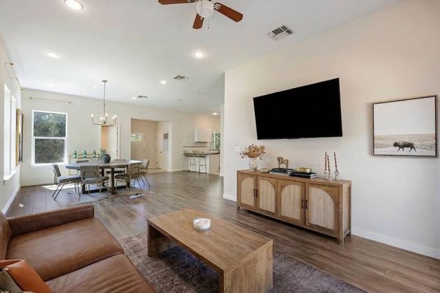 2645 Crazyhorse PASS, Austin, TX 78734