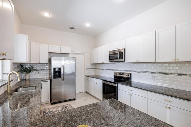 2645 Crazyhorse PASS, Austin, TX 78734