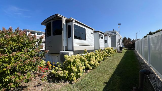 875 E Wells Street 20, South Haven City, MI 49090