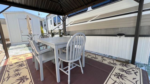 875 E Wells Street 20, South Haven City, MI 49090