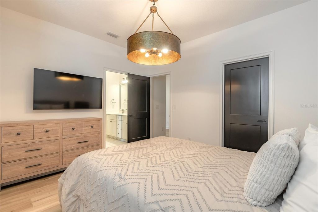 Image 31 of property listing at 6402 LIMMERICK LANE, Port Orange, FL 32128