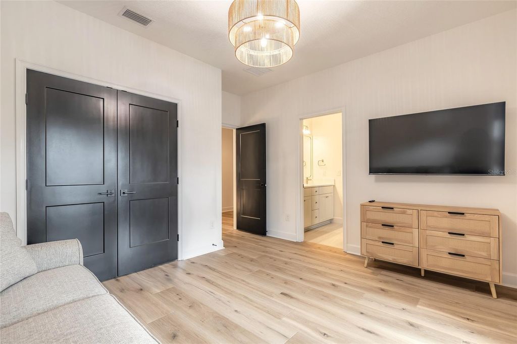 Image 35 of property listing at 6402 LIMMERICK LANE, Port Orange, FL 32128