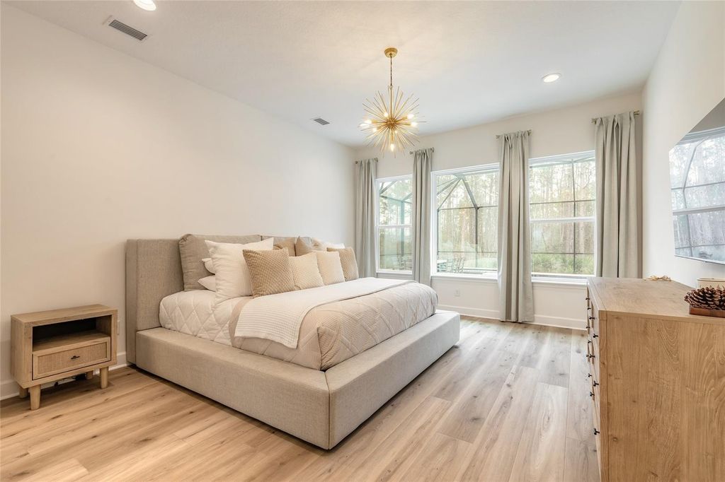 Image 52 of property listing at 6402 LIMMERICK LANE, Port Orange, FL 32128