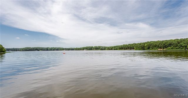 21113 River Rd, Dinwiddie, VA 23885