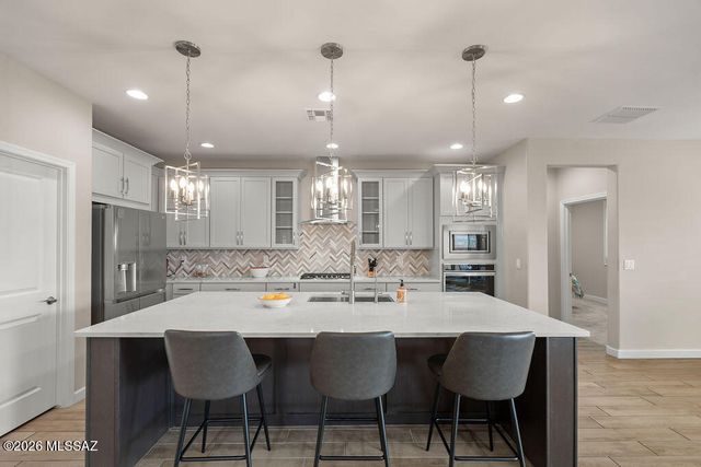 555 N Pecan Canyon Lane, Sahuarita, AZ 85629