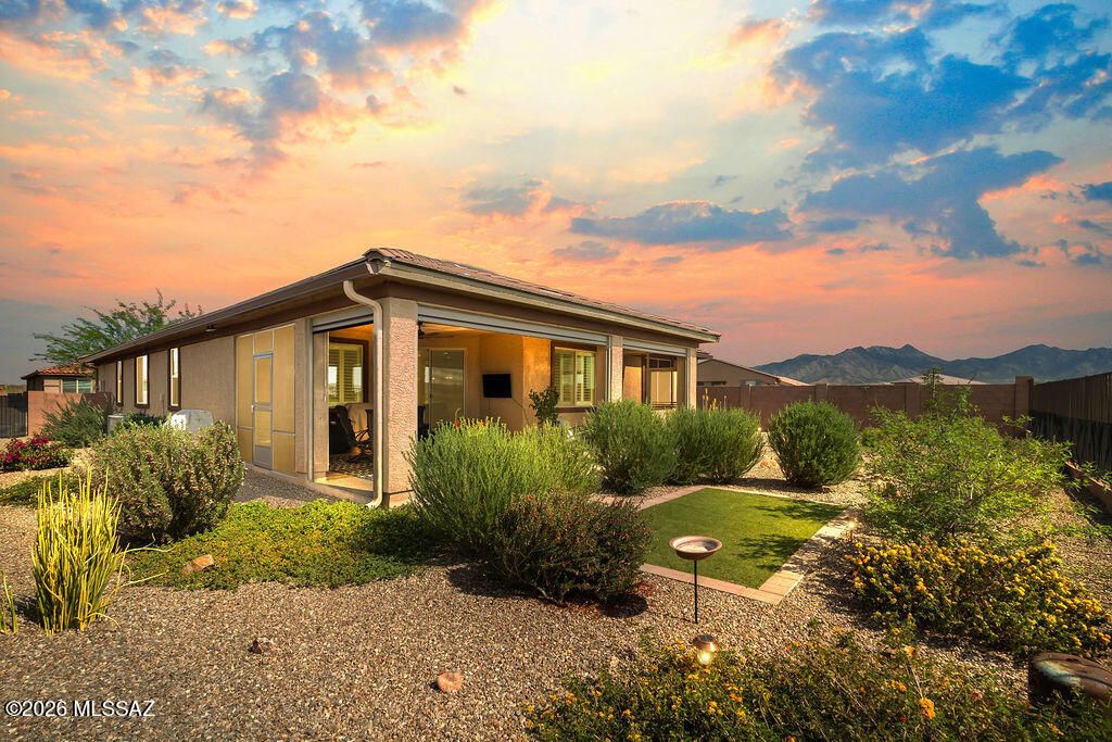 555 N Pecan Canyon Lane, Sahuarita, AZ 85629