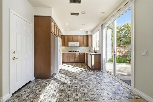 3670 El Encanto, Calabasas, CA 91302