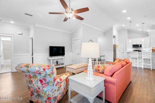 105 NW 29th Street, Oak Island, NC 28465