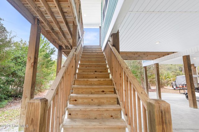 105 NW 29th Street, Oak Island, NC 28465