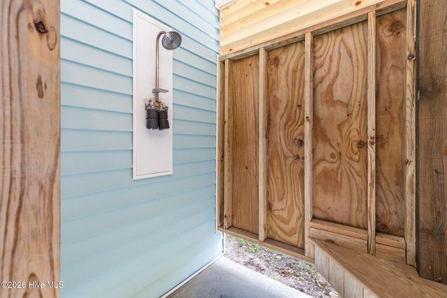 105 NW 29th Street, Oak Island, NC 28465