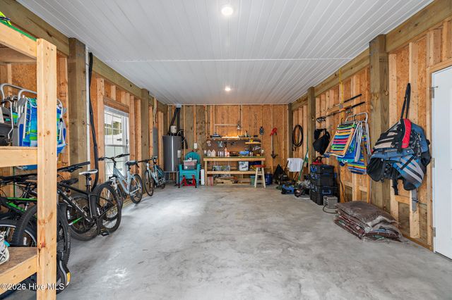 105 NW 29th Street, Oak Island, NC 28465