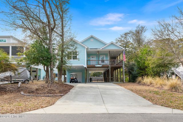 105 NW 29th Street, Oak Island, NC 28465