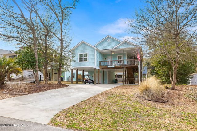 105 NW 29th Street, Oak Island, NC 28465