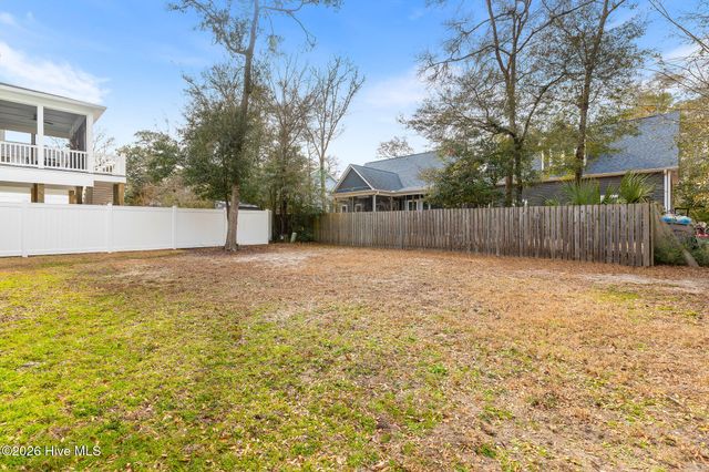 105 NW 29th Street, Oak Island, NC 28465