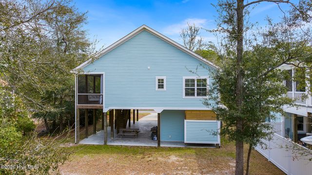105 NW 29th Street, Oak Island, NC 28465
