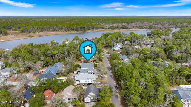 105 NW 29th Street, Oak Island, NC 28465