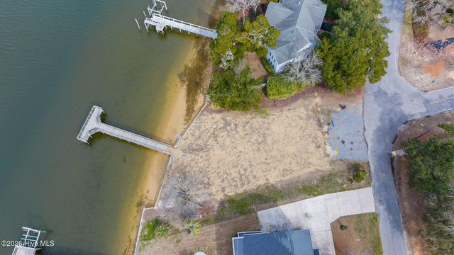 105 NW 29th Street, Oak Island, NC 28465