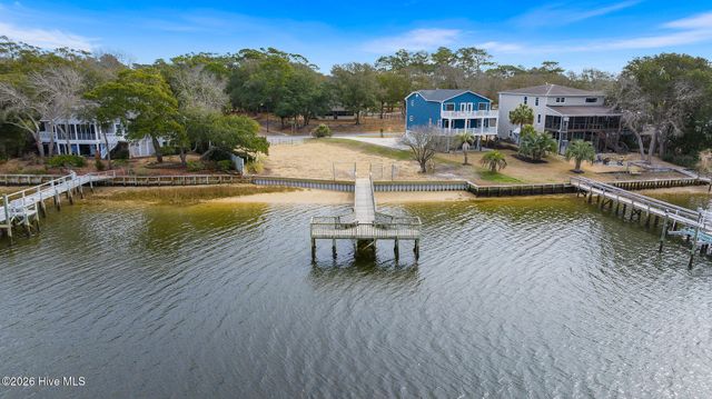 105 NW 29th Street, Oak Island, NC 28465