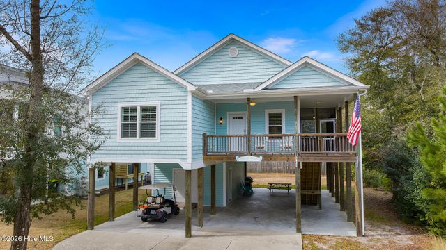 105 NW 29th Street, Oak Island, NC 28465