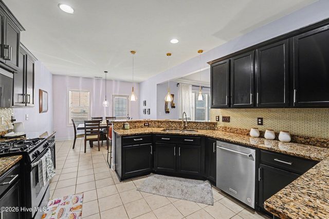 413 Rossendale Drive, Hope Mills, NC 28348