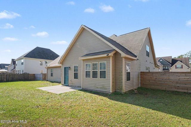 413 Rossendale Drive, Hope Mills, NC 28348