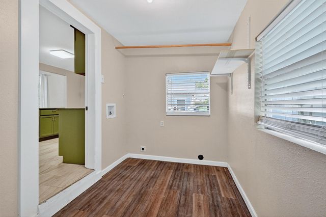 419 S Willow Street, Sherman, TX 75090