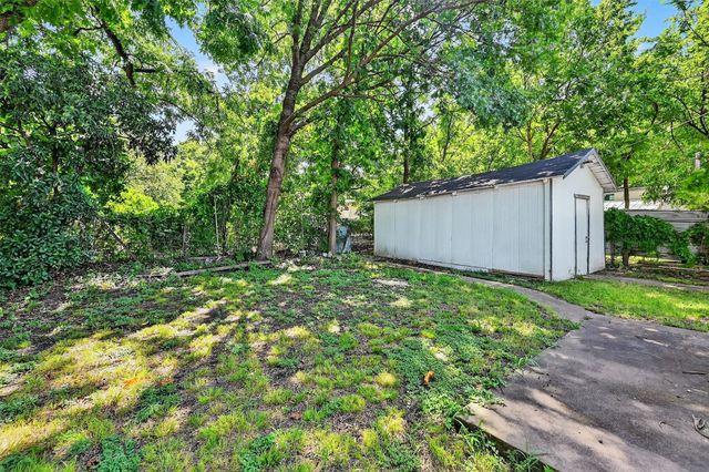 419 S Willow Street, Sherman, TX 75090