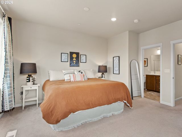11372 Sw MONT BLANC St, Wilsonville, OR 97070