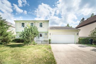 215 Annapolis Drive, Vernon Hills, IL 60061