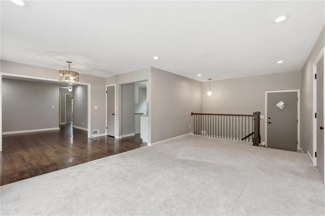 11306 E 49th Street, Kansas City, MO 64133