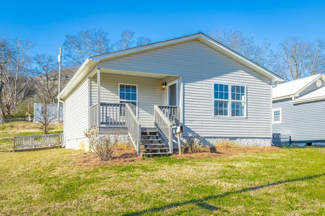 1318 S Cedar Ave, South Pittsburg, TN 37380