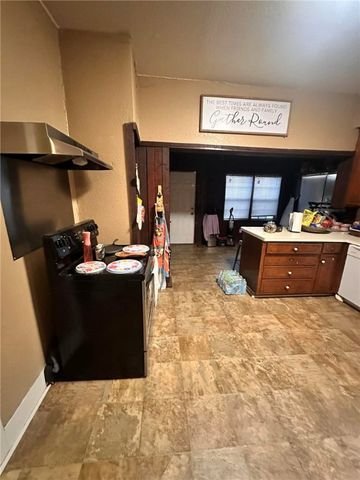 629 W Yoakum Ave, Kingsville, TX 78363