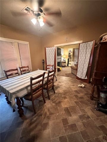 629 W Yoakum Ave, Kingsville, TX 78363