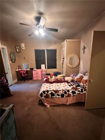 629 W Yoakum Ave, Kingsville, TX 78363