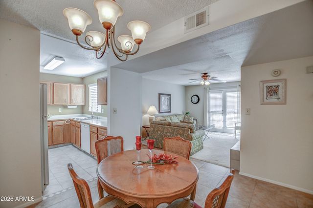 5518 E LINDSTROM Lane 3010, Mesa, AZ 85215